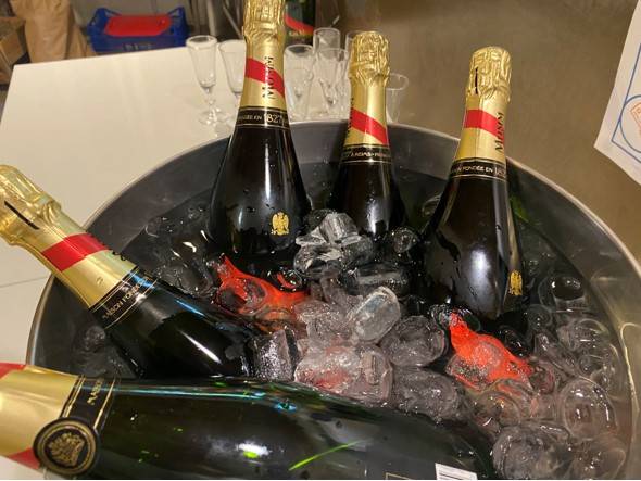 Repas avec privatisation pour Entreprises, laboratoires et sociétés pharmaceutiques à Marseille